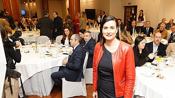 Gema Igual plantea la concesión a largo plazo de los Campos de Sport de El Sardinero al Racing