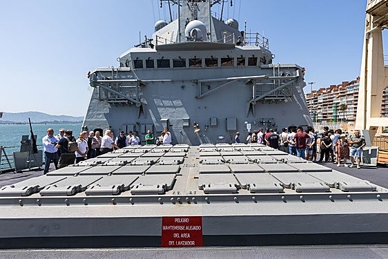 La fragata 'Cristóbal Colón' enviada a Chipre estuvo en junio en Santander