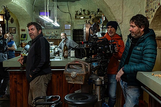Daniel Sánchez Arévalo concluye 'Caza mayor', un thriller rural que llegará a las salas en 2027