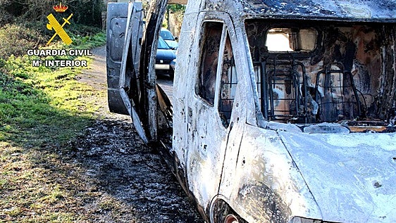Tres detenidos por el robo de herramientas y un vehículo