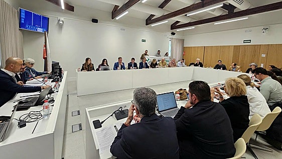 Medio millón en maquinaria, en el primer modificado de las Cuentas de Torrelavega