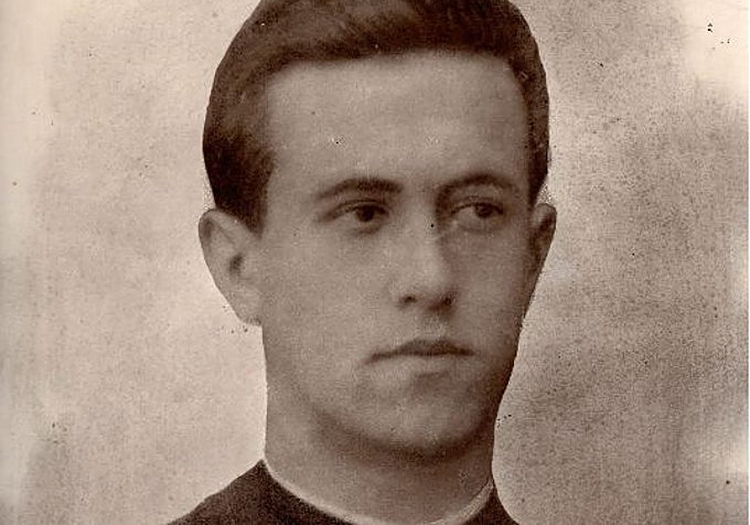 El párroco Adolfo Mantecón, asesinado a los 32 años.
