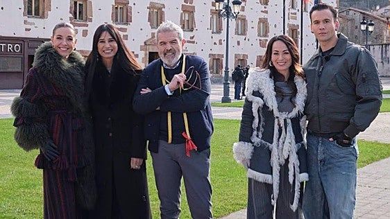 Odette Álvarez reivindica el valor de la lana en 'Maestros de la Costura Celebrity'