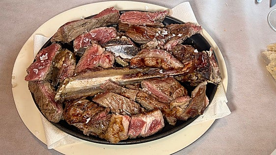 Restaurante El Pozo de Cueto, camino del medio siglo