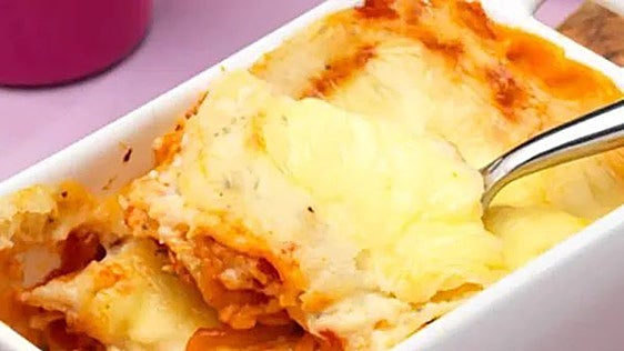 Lasaña con tomate y queso raclette