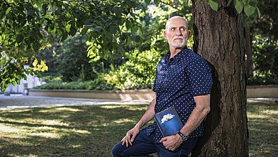 Alejandro Palomas presenta su nueva novela, 'Casa', retrato familiar y emocional, en librería Gil