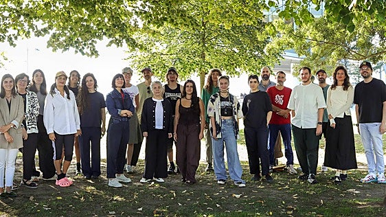 Solange Pessoa reúne a 15 participantes en el Taller de Arte de la Fundación Botín