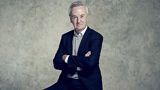 Carlos Hipólito: «En las familias a cada miembro se le asigna un papel que no siempre quiere representar»