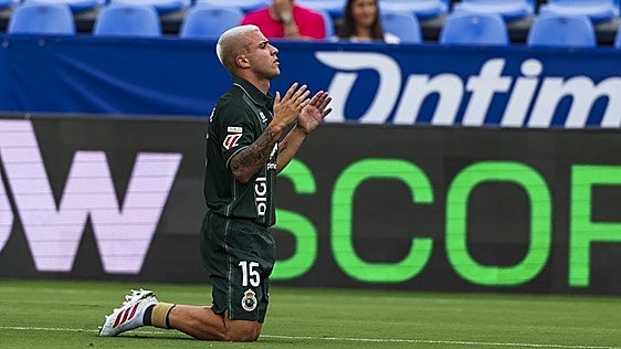 Pablo García admite que su salida del Betis fue consensuada y aspira a marcarle «dos goles o más»