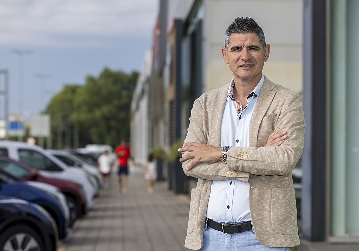 Jesús Collado, recién reelegido como decano de la Facultad de Ciencias Económicas y Empresariales de la Universidad de Cantabria.