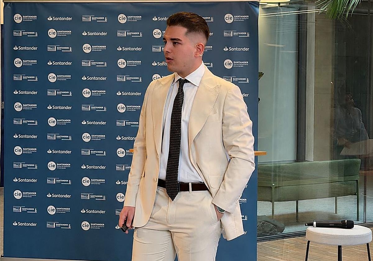 Antonio Duarte trabaja para optimizar la presencia digital de sus clientes.