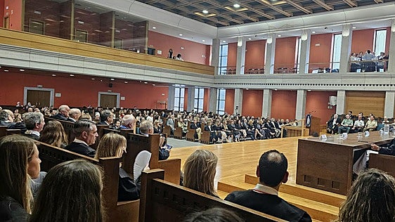 Catorce nuevos abogados toman posesión en Cantabria