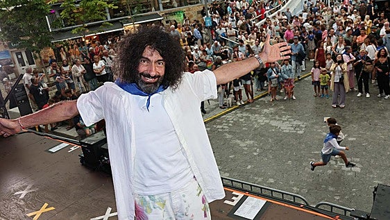 Comillas estrena el Cristo con Ara Malikian