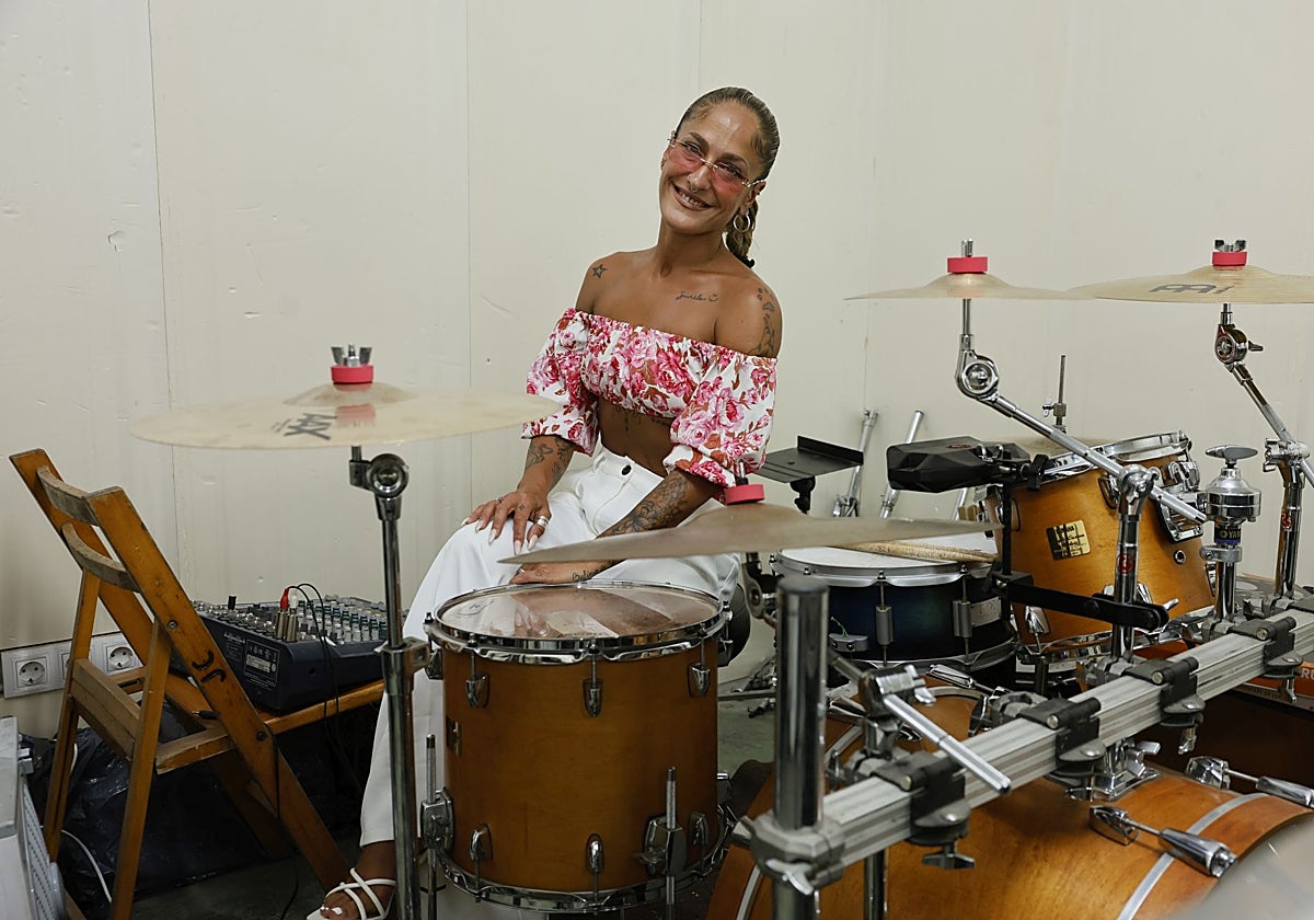 La cantante santanderina Vicky García del Río, integrante de la Orquesta Malassia.