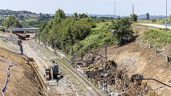 El trabajador fallecido en las obras de la vía en Orejo tenía 63 años y residía en Solares