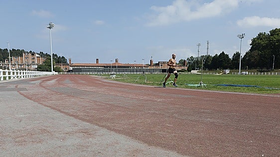 Torrelavega renovará la pista del Óscar Freire y la iluminación del Malecón