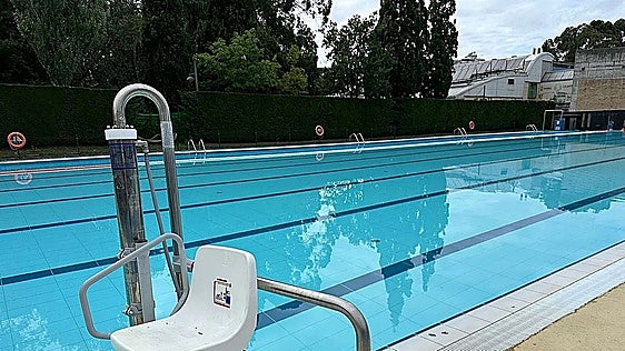 Una defecación «involuntaria» obliga a cerrar las piscinas de El Astillero
