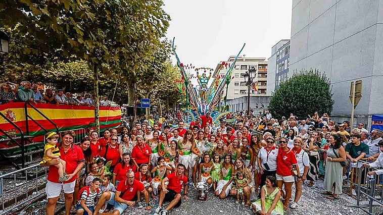'Volteando' se corona en la Gala Floral