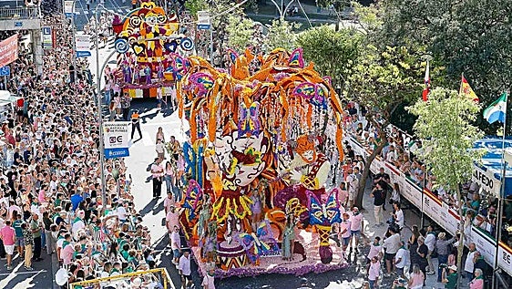 'Quimera' conquista la Batalla de Flores