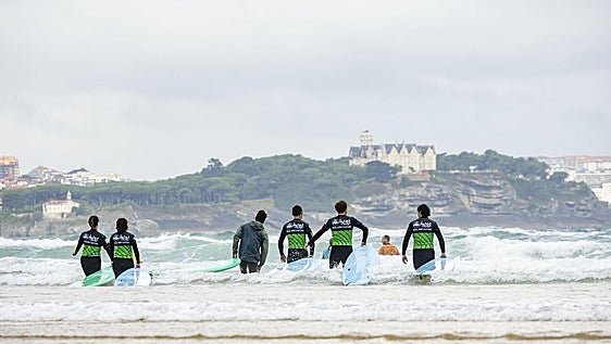 Cantabria alcanza la cifra récord de sesenta escuelas de surf