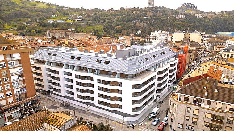 La antigua fábrica Rezumar de Laredo se convierte en 106 apartamentos de lujo