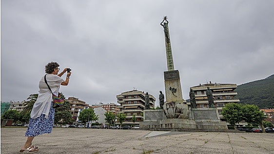 El Ministerio da seis meses a Santoña para retirar el monumento a Carrero Blanco