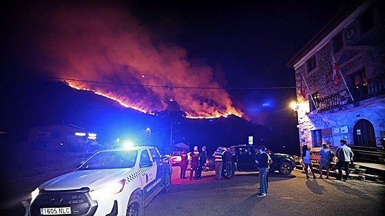 El fuego, anoche sobre Correpoco