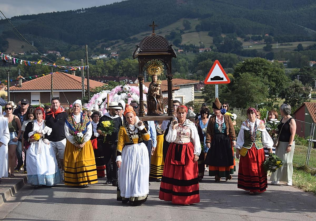 Piélagos celebra el día grande de la Virgen de Valencia