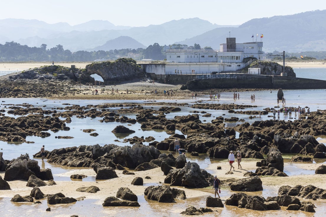 Vista desde la playa de La Magdalena.