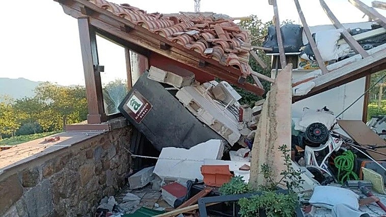Una explosión de gas provoca daños materiales en un alojamiento rural de Seña