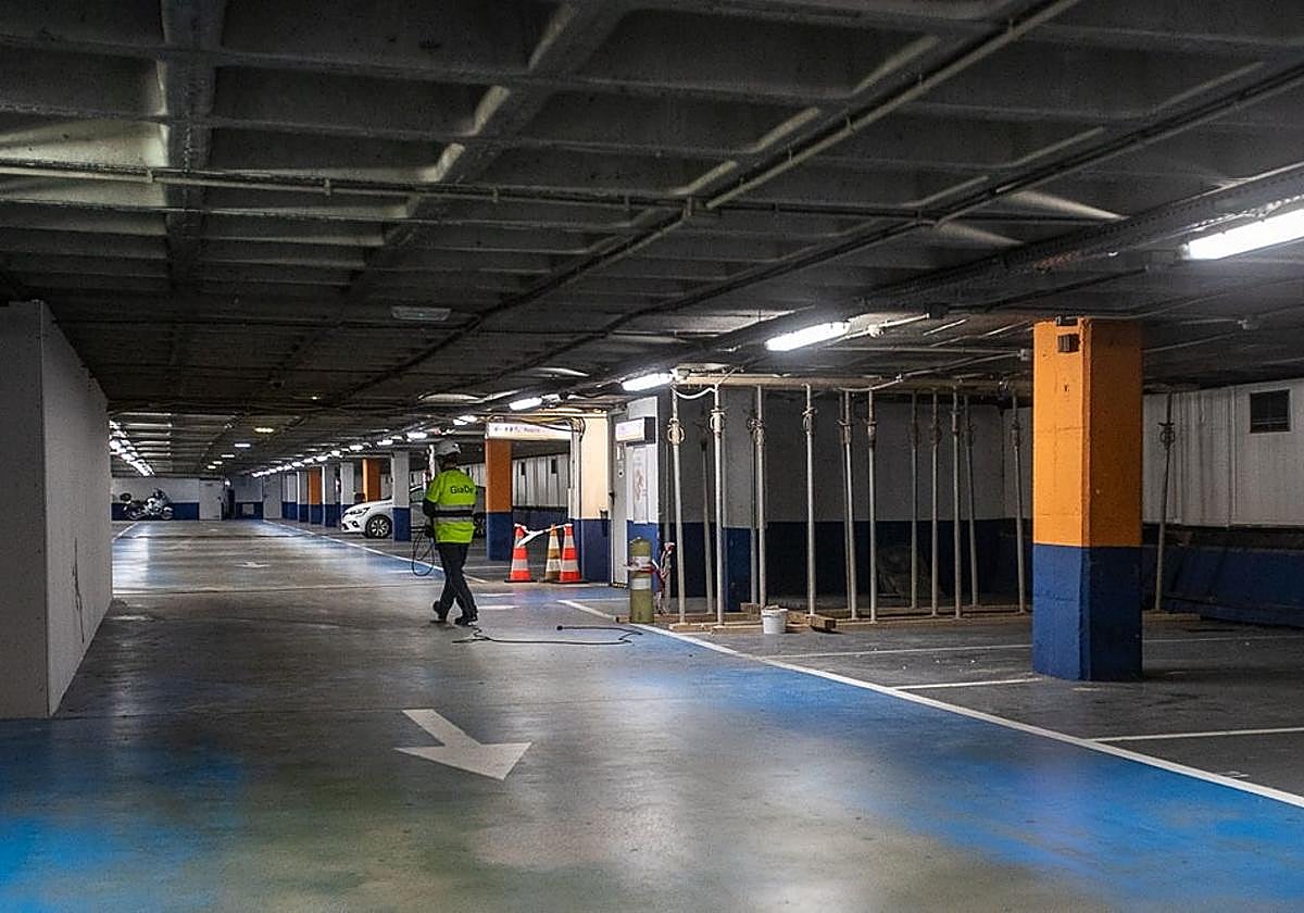 Imagen del interior del aparcamiento cuando se cerró y se apuntaló