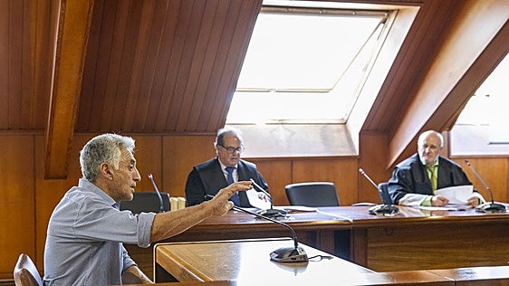 El jurado absuelve al expedáneo de Fontibre, que estaba acusado de malversación de fondos
