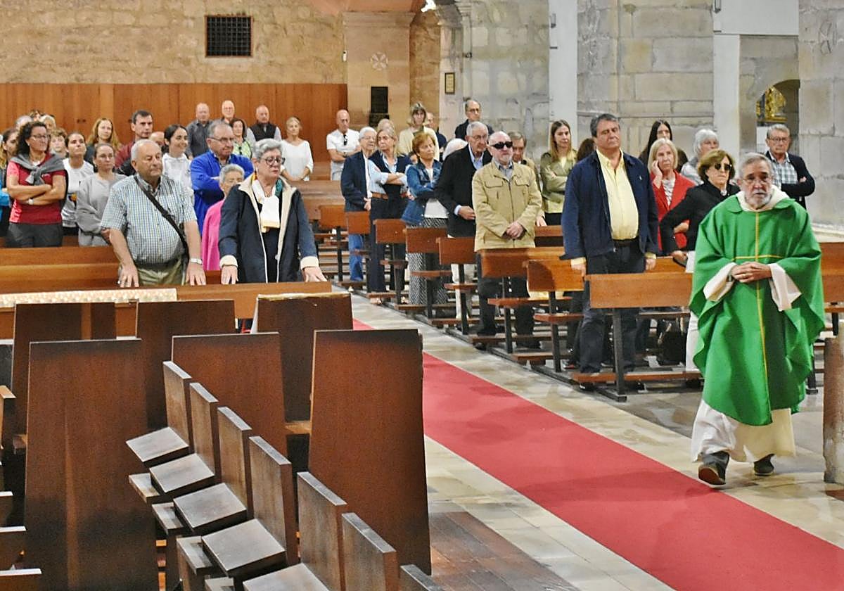 Los dominicos dejan atrás cuatro siglos de veneración por la Virgen de Las Caldas