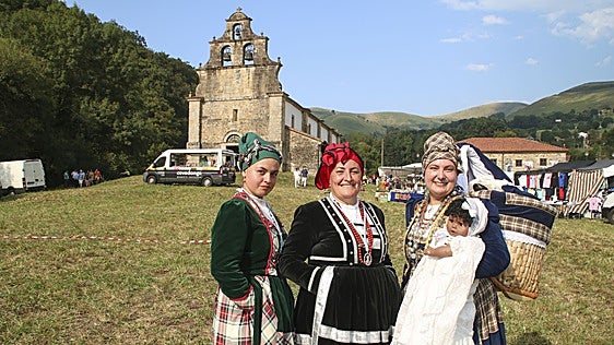 Viernes de Valvanuz en Selaya, Festival del Medievo en Medio Cudeyo y 'Me flipan los 90' en Torrelavega