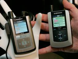 Móviles equipados con reproductor MP3. /ARCHIVO