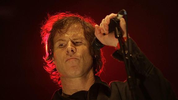 Lanegan, en un momento de aquel concierto.