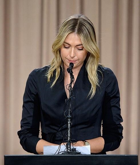 Shrapova, durante la rueda de prensa en que anunció su positivo. 