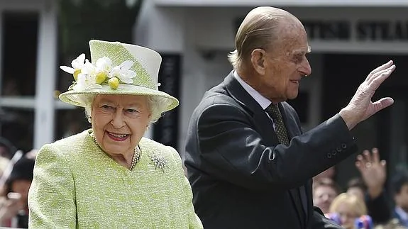 La reina Isabel II de Inglaterra y el príncipe Felipe de Edimburgo.