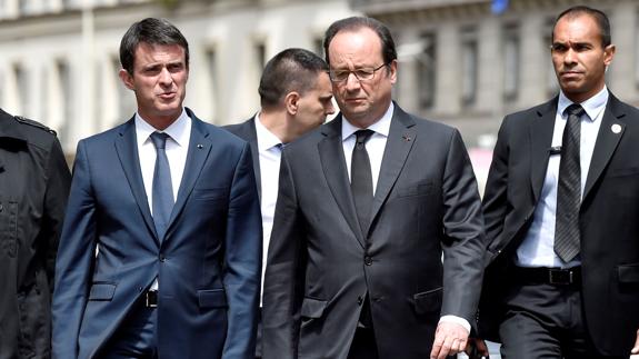 Valls y Hollande.