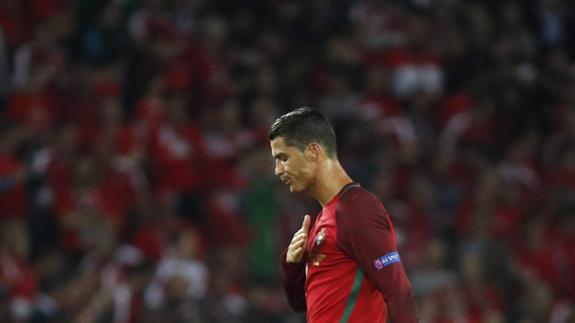 Cristiano, apesadumbrado tras el empate ante Austria. 