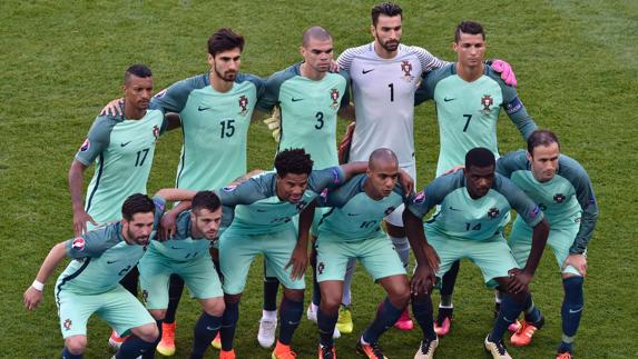 Once titular de Portugal ante Hungría. 