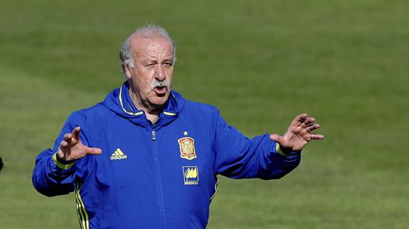 Del Bosque, durante el entrenamiento. 