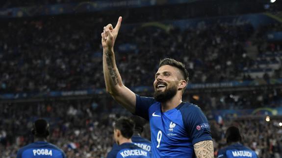 Giroud celebra un gol en cuartos de final. 