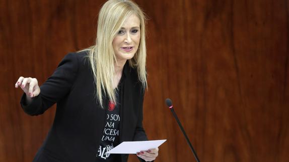 Cifuentes con una camiseta de 'Juego de Tronos'. 