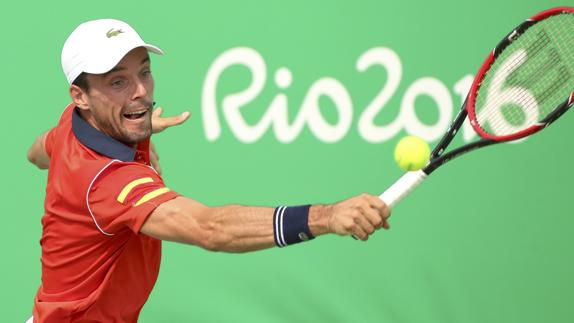 Roberto Bautista prolonga su racha y se sitúa en octavos