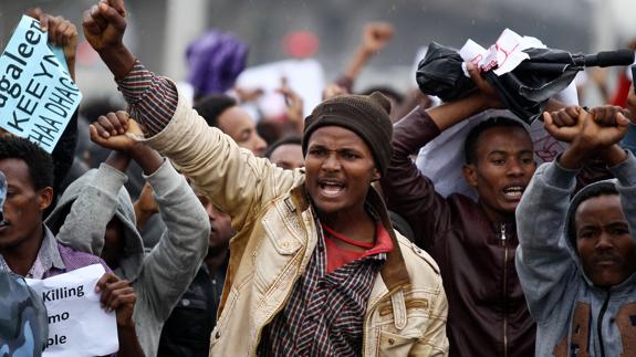 Manifestantes en Adis Abeba, Etiopía.