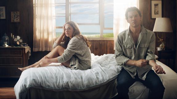 Ruth Wilson y Dominic West, en una imagen promocional de la serie.