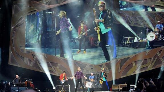 Los Rolling Stones, durante un concierto en París en 2014.