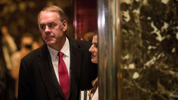 Ryan Zinke, a su llegada a la Torre Trump.