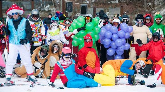 El Carnaval de las estaciones aragonesas es uno de los más divertidos de la nieve